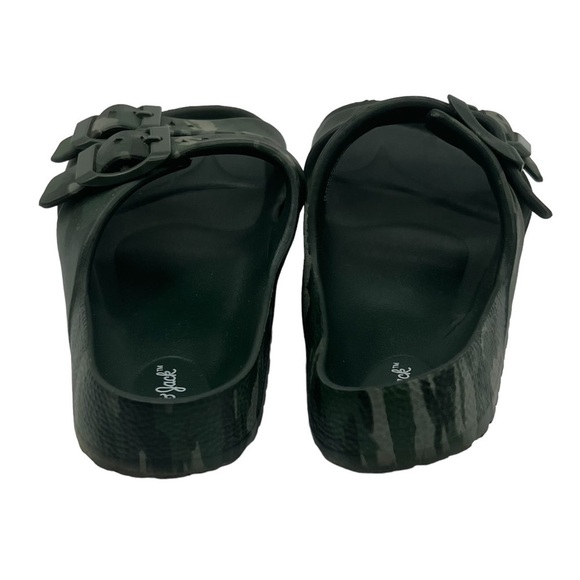 Cat & Jack Green Camouflage Slip-On Waterproof Sandals Size 13 Toddler - Picture 8 of 9